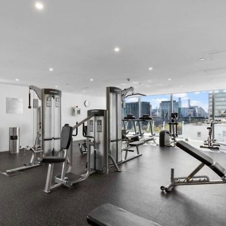 The Fawkner Apartment Bay-View Pool/Gym Free Parking เมลเบิร์น ภายนอก รูปภาพ