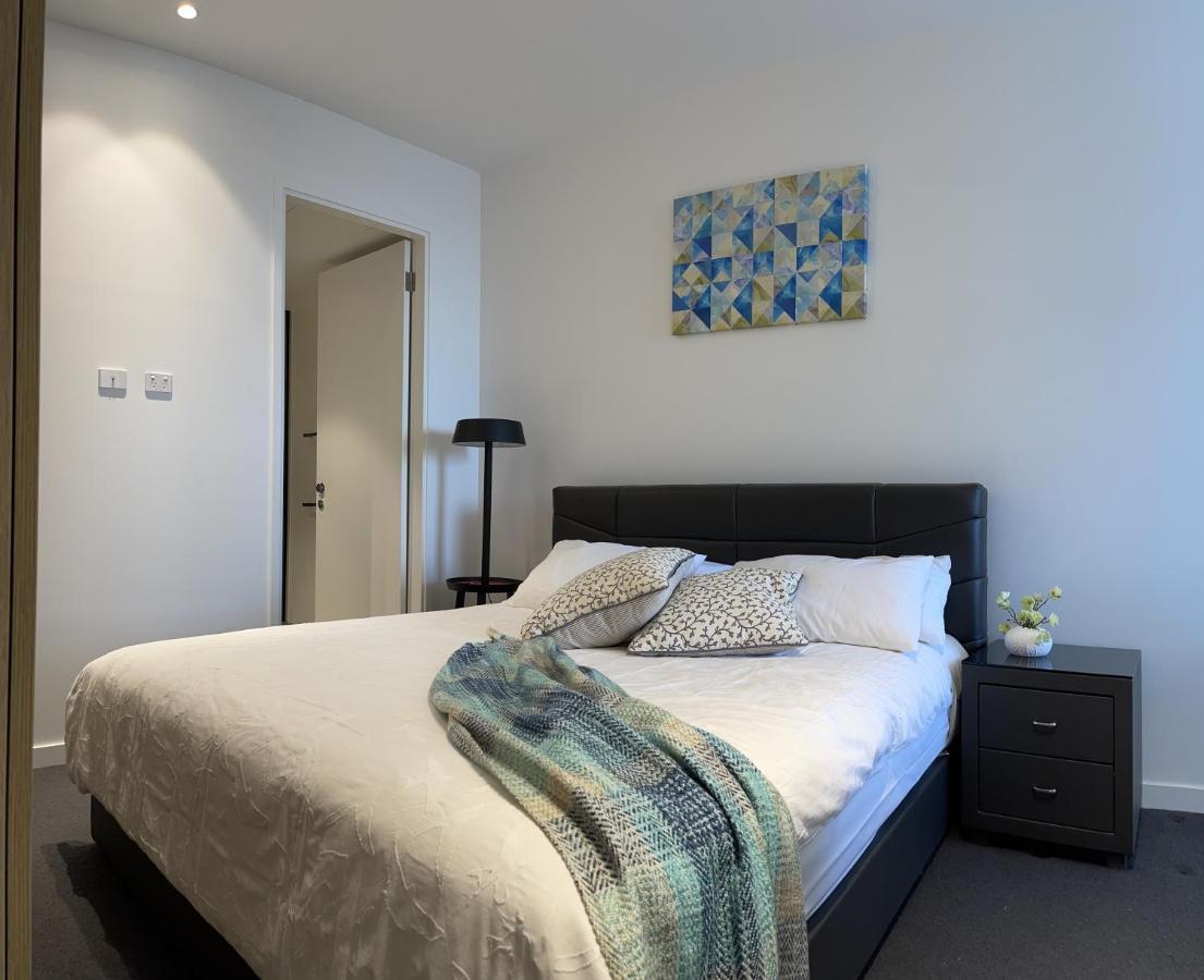 The Fawkner Apartment Bay-View Pool/Gym Free Parking เมลเบิร์น ภายนอก รูปภาพ