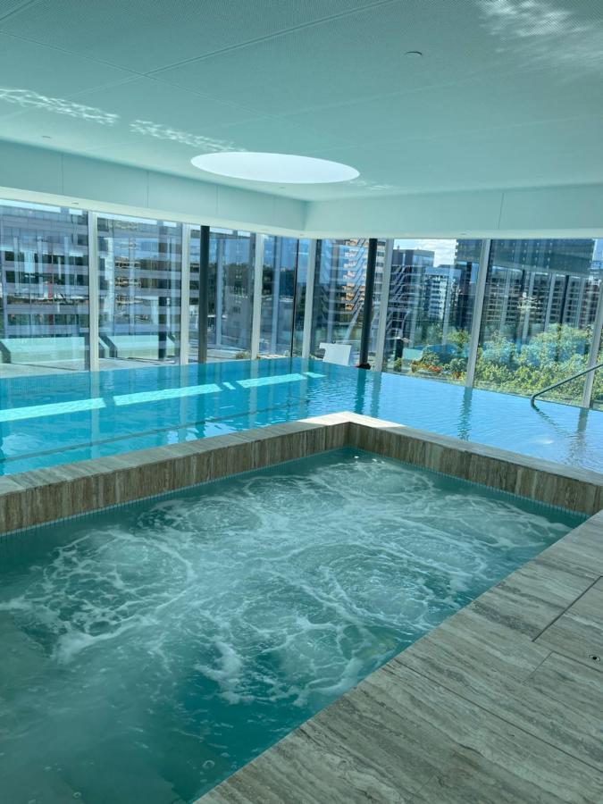 The Fawkner Apartment Bay-View Pool/Gym Free Parking เมลเบิร์น ภายนอก รูปภาพ
