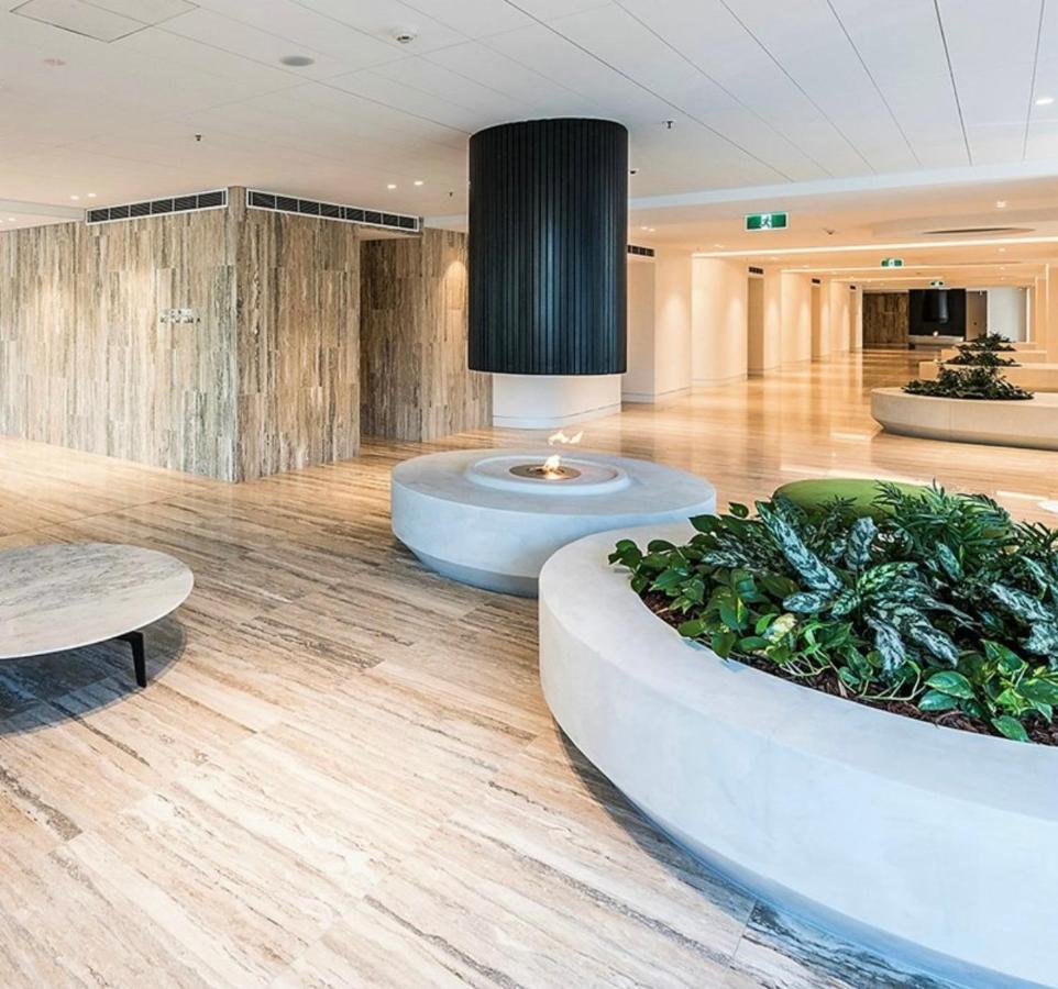 The Fawkner Apartment Bay-View Pool/Gym Free Parking เมลเบิร์น ภายนอก รูปภาพ