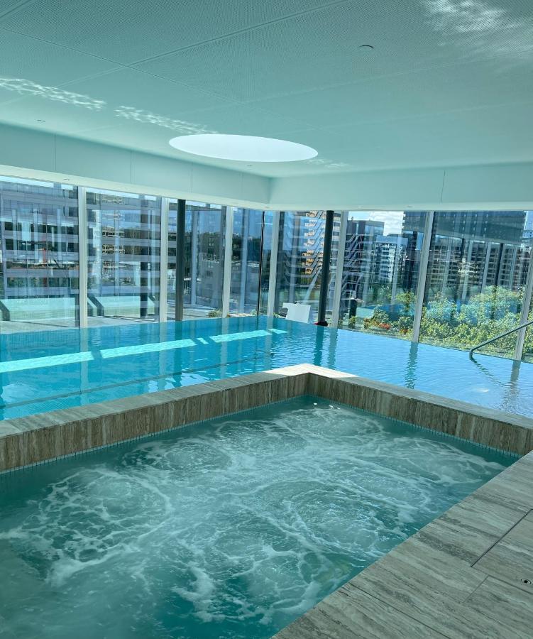 The Fawkner Apartment Bay-View Pool/Gym Free Parking เมลเบิร์น ภายนอก รูปภาพ